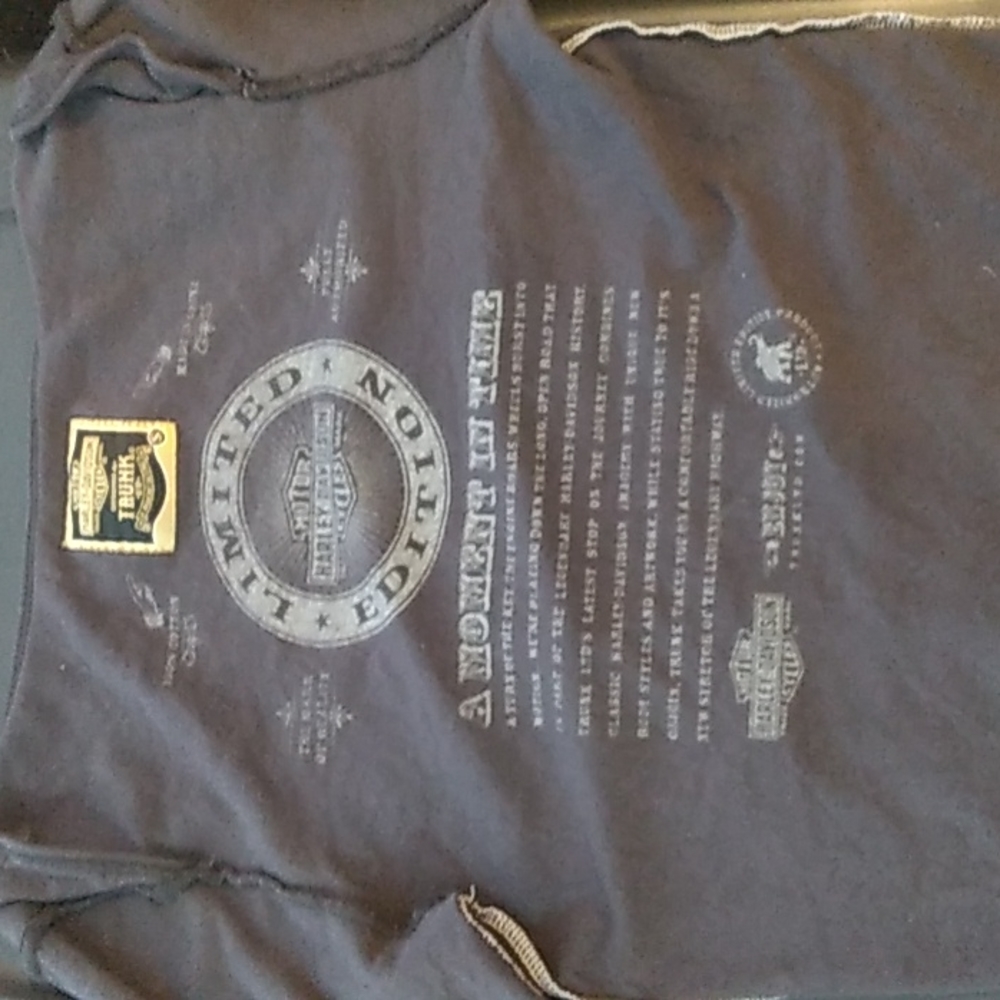 A-2 Harley Davidson Trunk -Vintage limited edition Ladies tee shirt size… - Picture 5 of 9